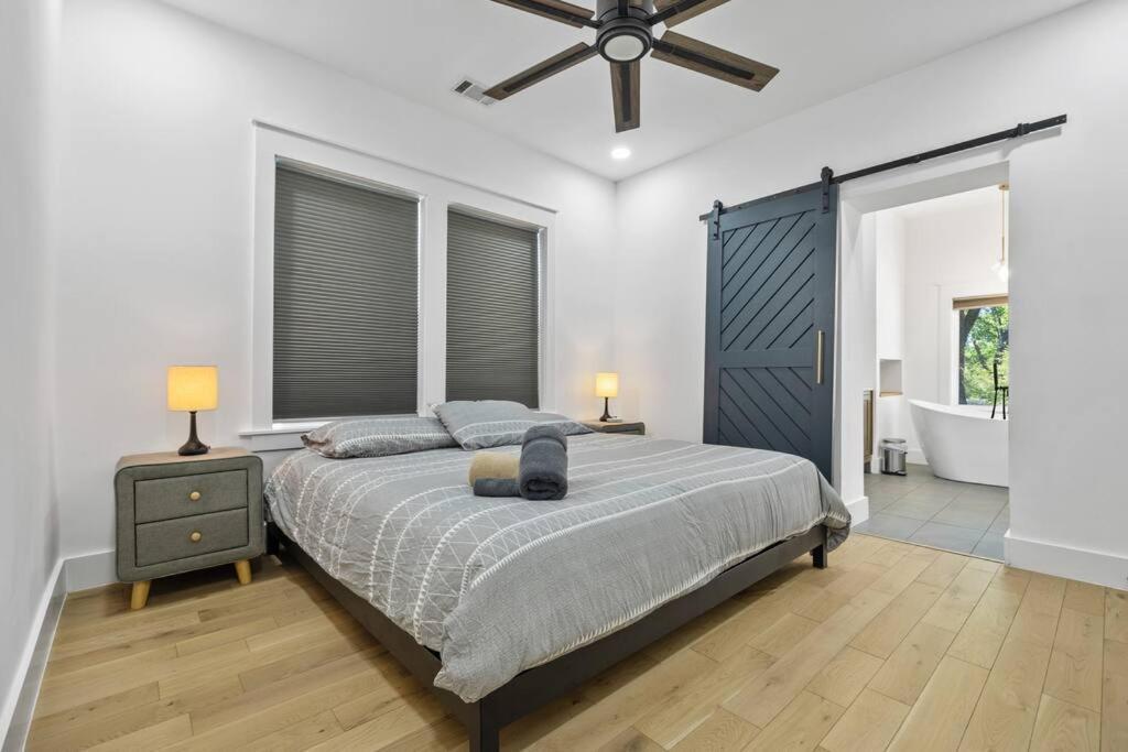 Designer Home: King Beds, Luxe Bath+Free Parking! Atlanta Exterior foto